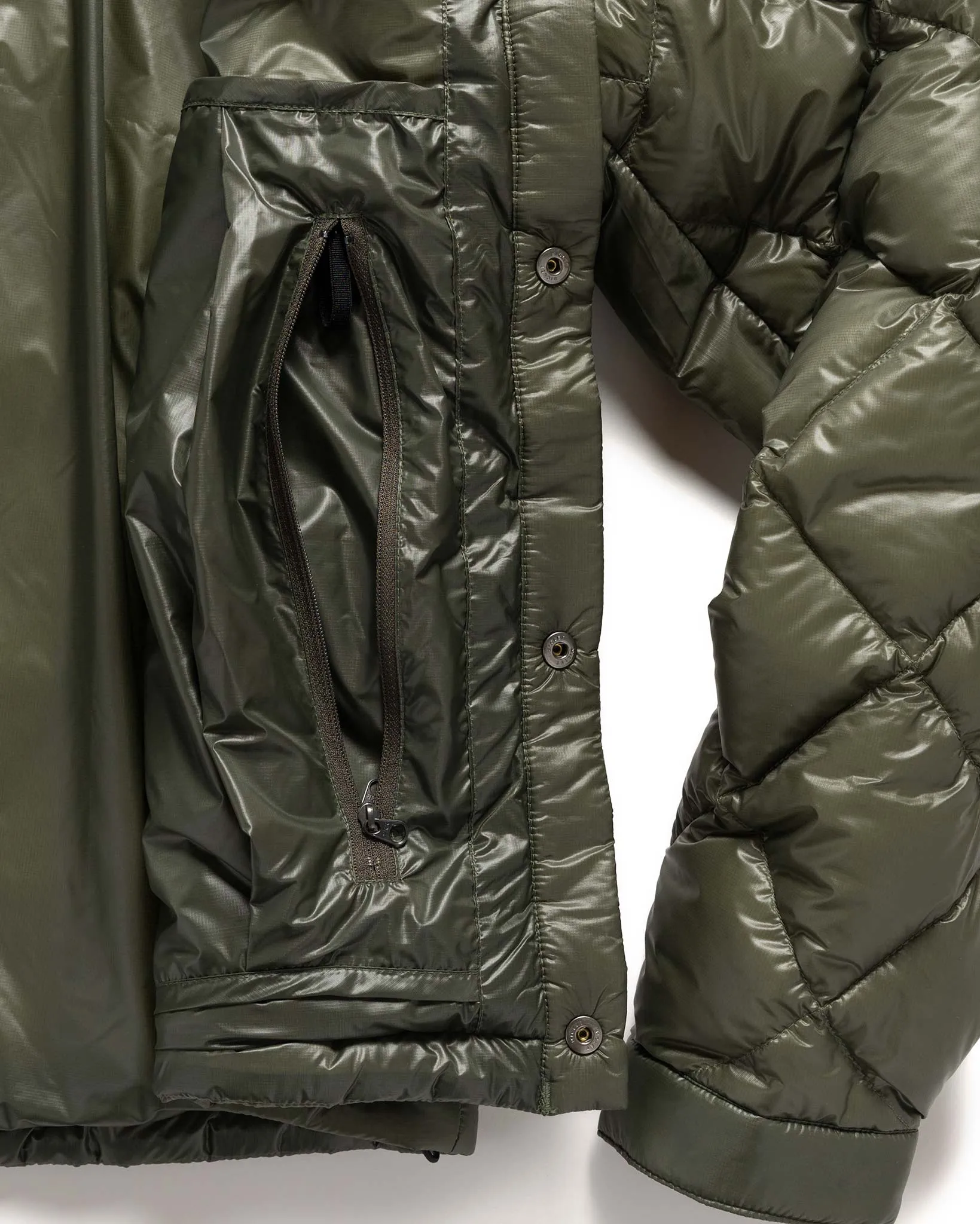 / NANGA Skyline Shirt Jacket - Nylon Ripstop / Goose Down Olive