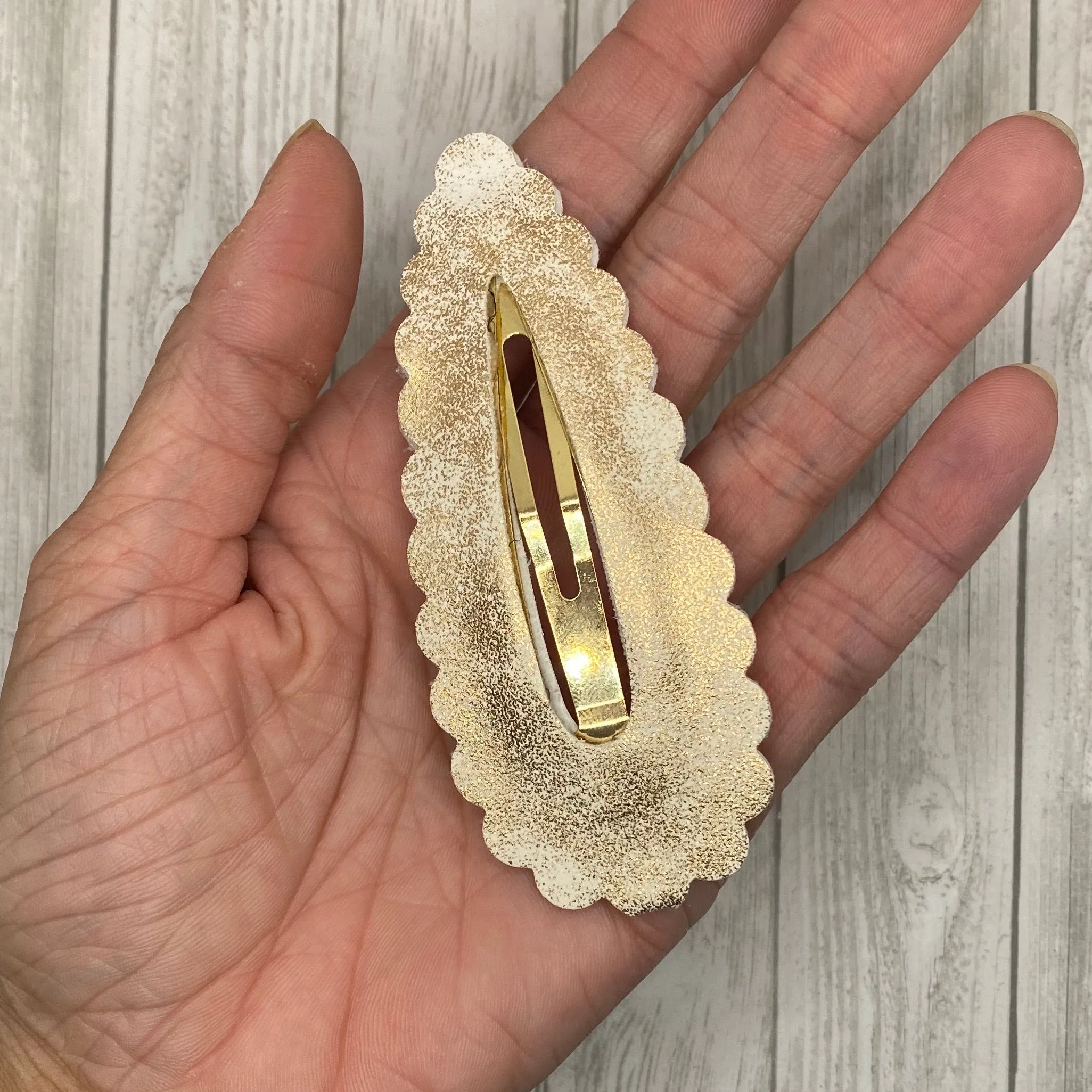 4 Rose Gold Scalloped Snap Clip