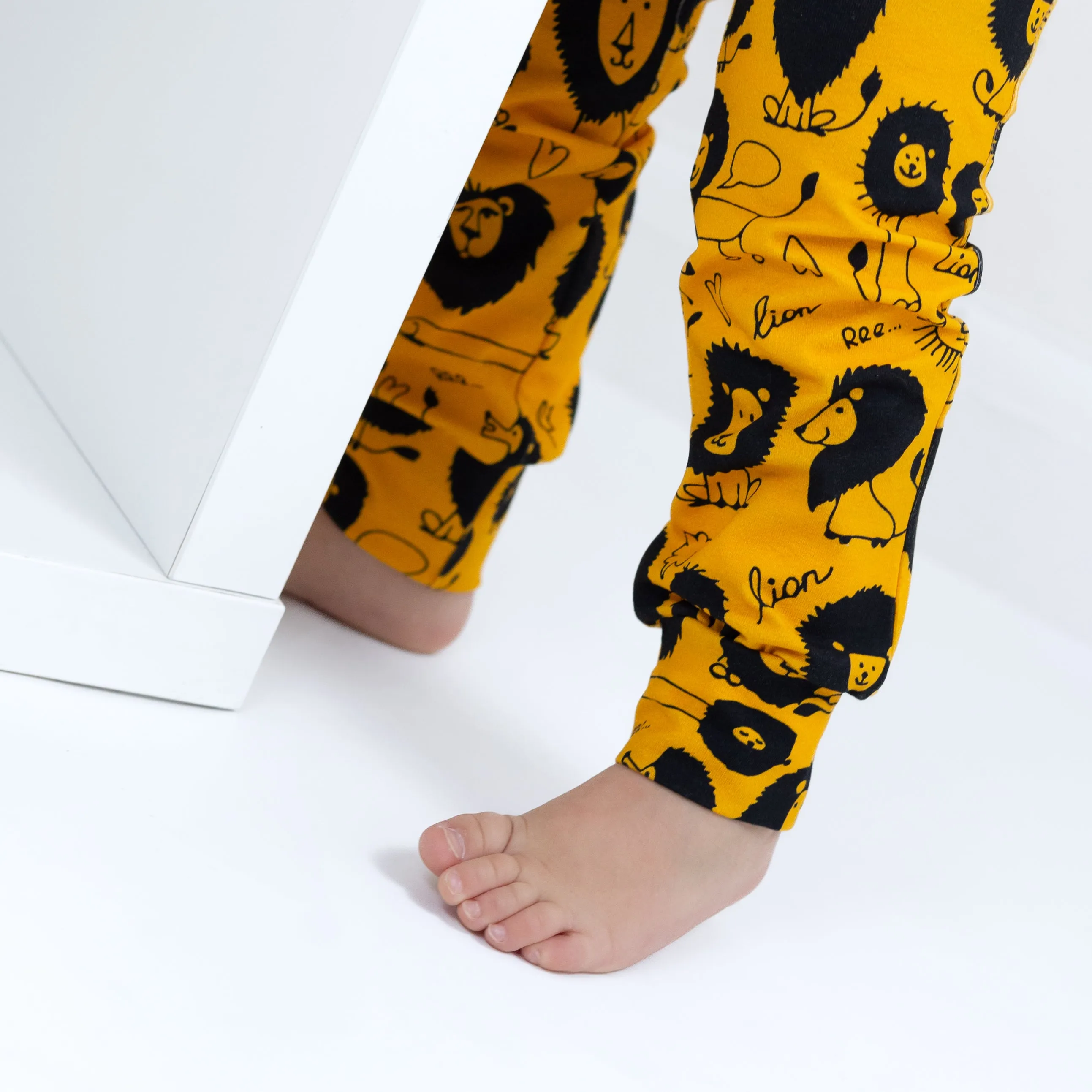Brian the Lion leggings