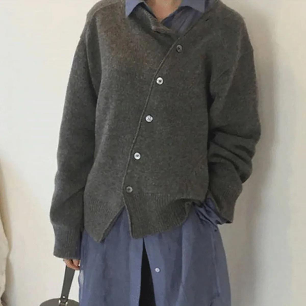Fia™ | COMFORTABLE CASHMERE VEST WITH A PLAYFUL BUTTON PLACKET