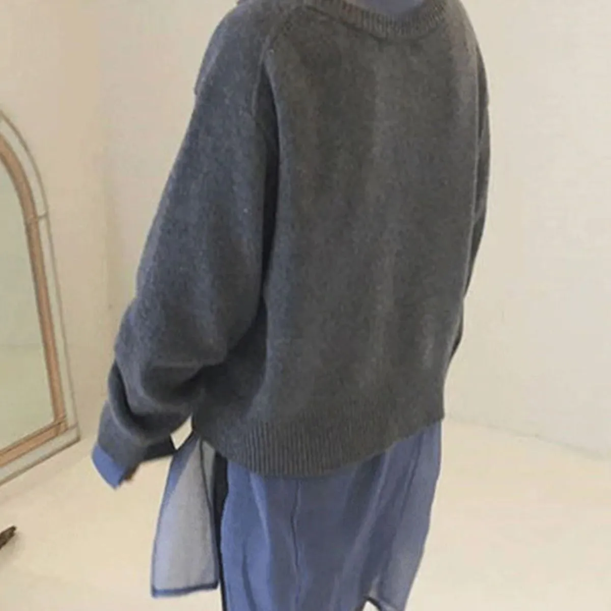 Fia™ | COMFORTABLE CASHMERE VEST WITH A PLAYFUL BUTTON PLACKET