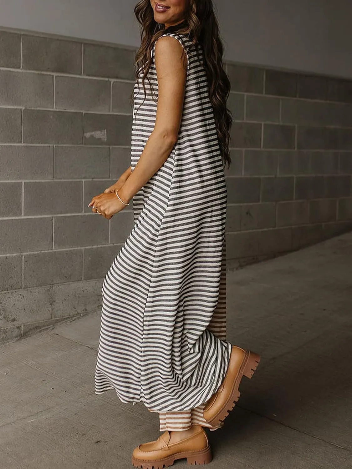 HOULENGS Women's Casual Striped Sleeveless Jumpsuit Wide Leg Flowy Rompers Button Baggy One Piece Overalls with Pockets