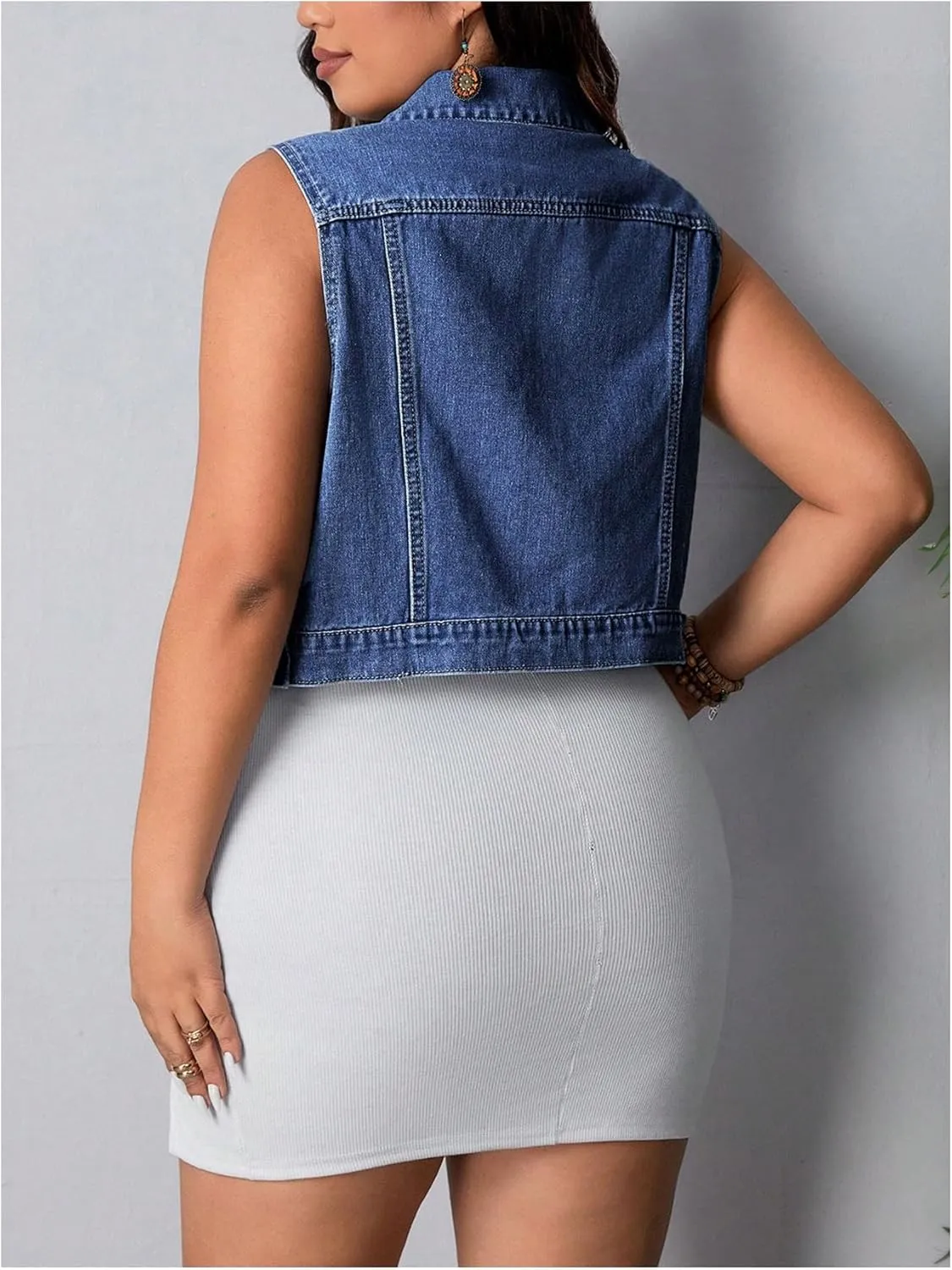 MakeMeChic Women's Plus Size Denim Vest Button Down Flap Pocket Jean Vest Sleeveless Collar Crop Denim Jacket