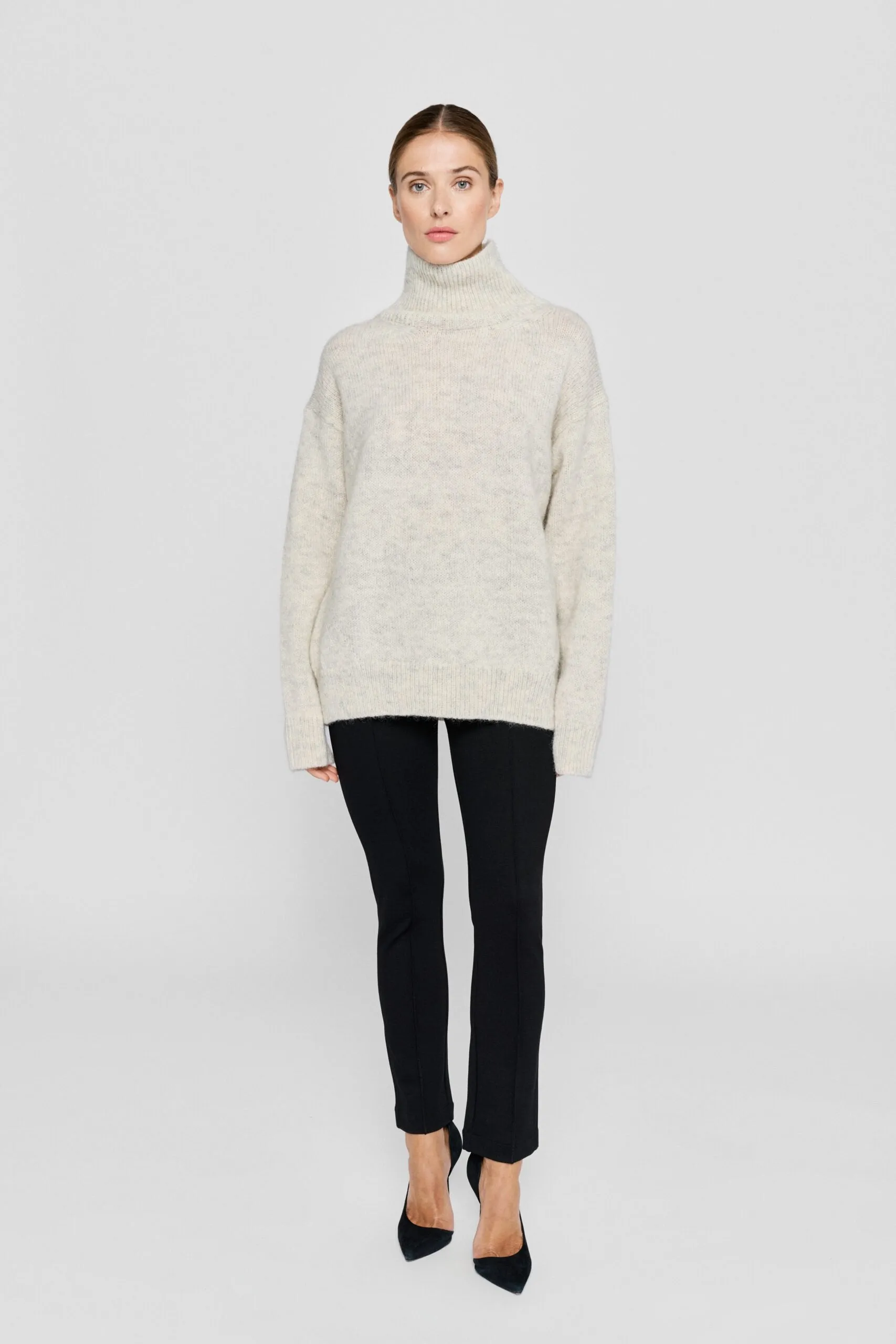 Oma Knitted Turtleneck - Sand Melange