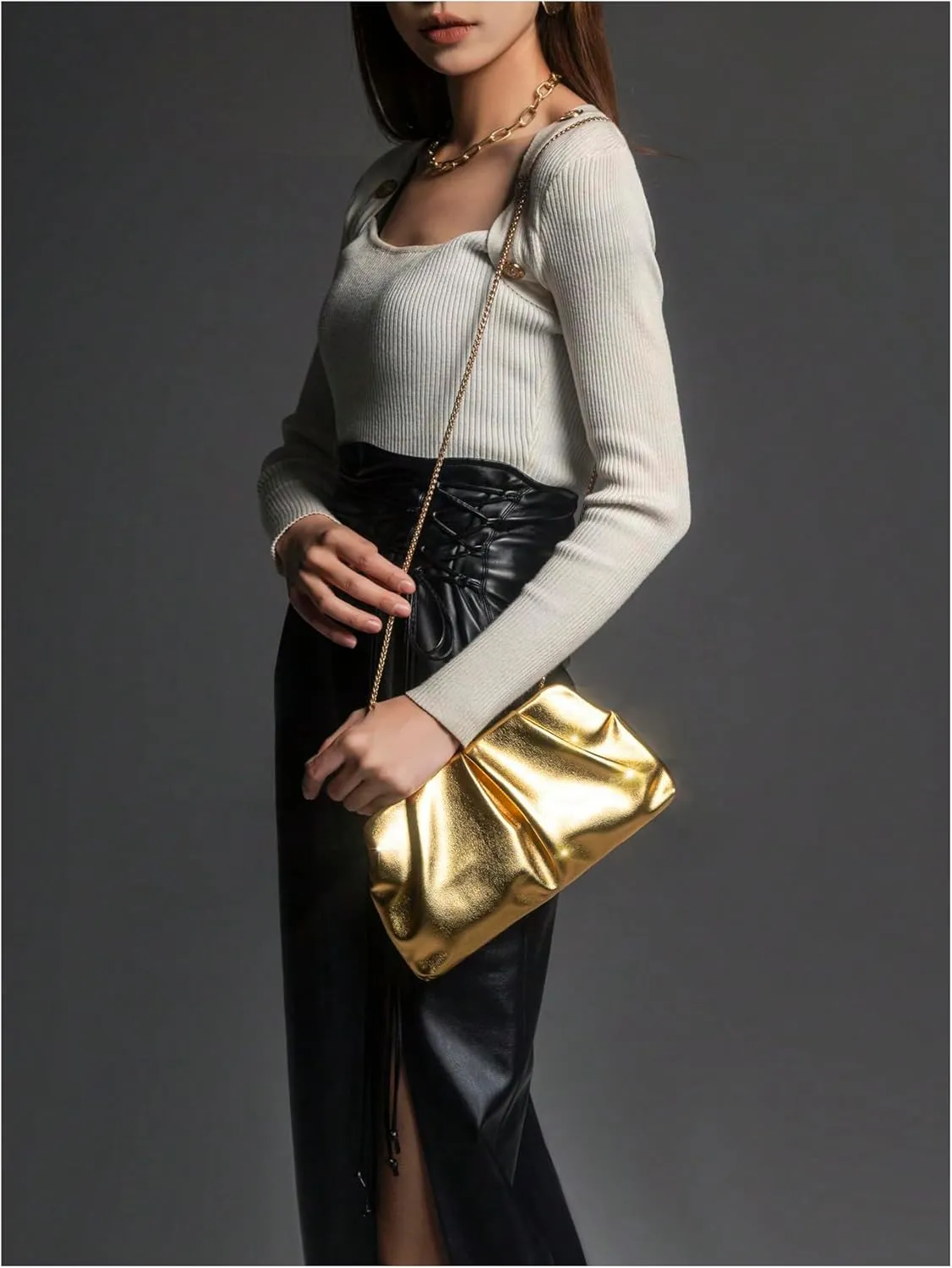 QWINEE Women's PU Leather Shoulder Clutch Purse Evening Clutch Bag Purse Small Crossbody Bag with Chain Strap